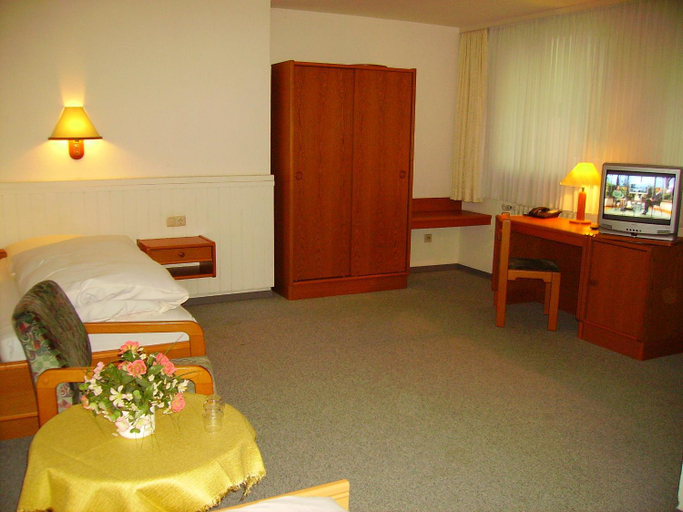 Bedroom 2, Hotel an der Hauptallee, Hameln-Pyrmont