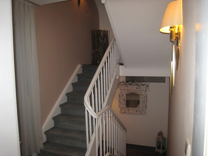 Others 5, Zum Floßer, Esslingen