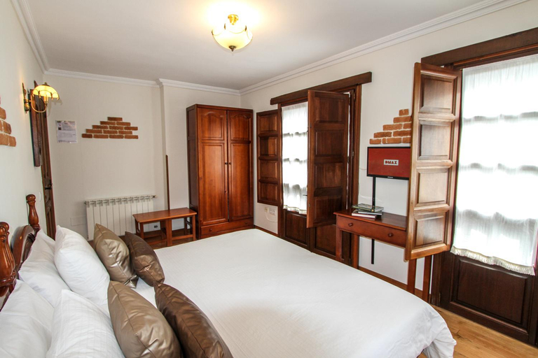 Bedroom 5, Hotel Rural El Espino, Asturias