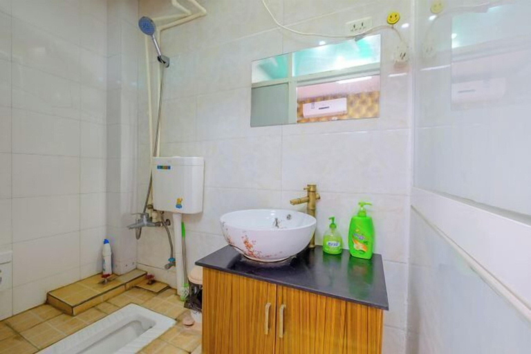 Bathroom 1, Wuzhen Sunshine Inn, Jiaxing