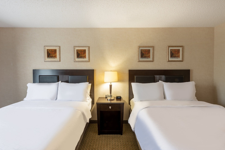 Bedroom 4, Holiday Inn Express & Suites NORTH EAST (ERIE I-90 EXIT 41), Erie