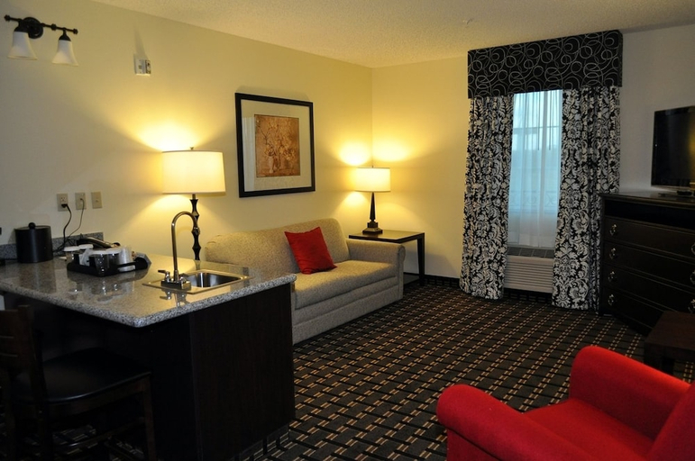 Bedroom 3, Evangeline Downs Hotel, an Ascend Collection Hotel, Saint Landry