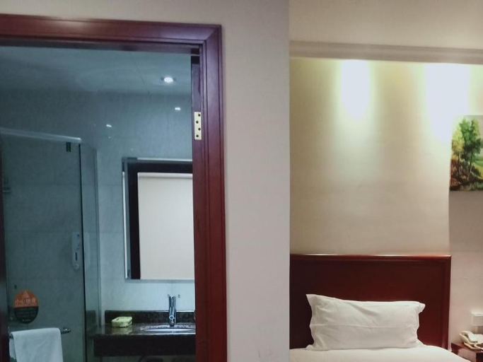 Bedroom 3, GreenTree Inn Jingjiang Bus Station Express Hotel, Taizhou