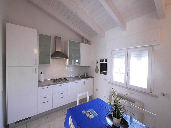 Dining Room 17