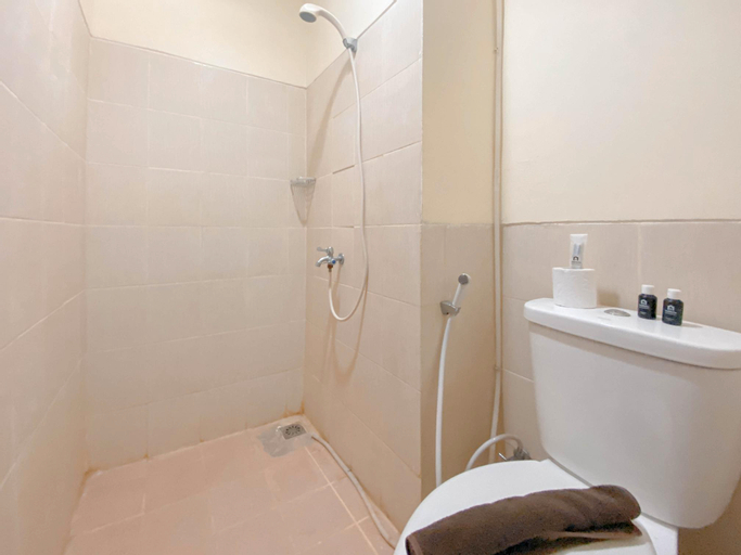 Bathroom 7
