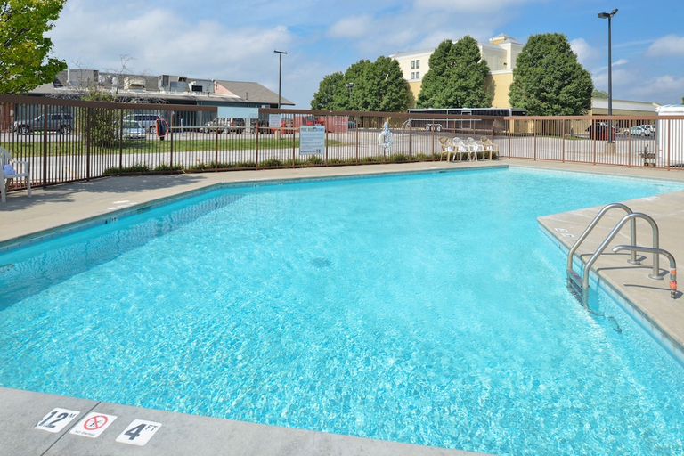 Sport & Beauty 5, New Victorian Inn Suites, Douglas