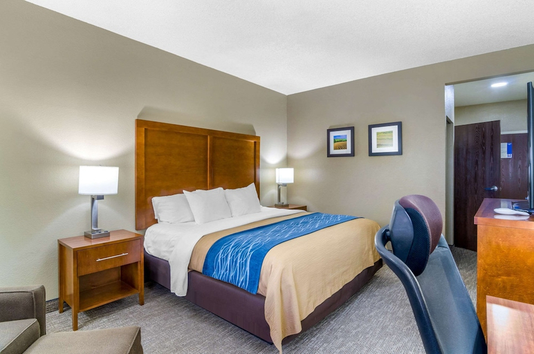 Bedroom 3, Comfort Inn Ottawa Kansas, Franklin