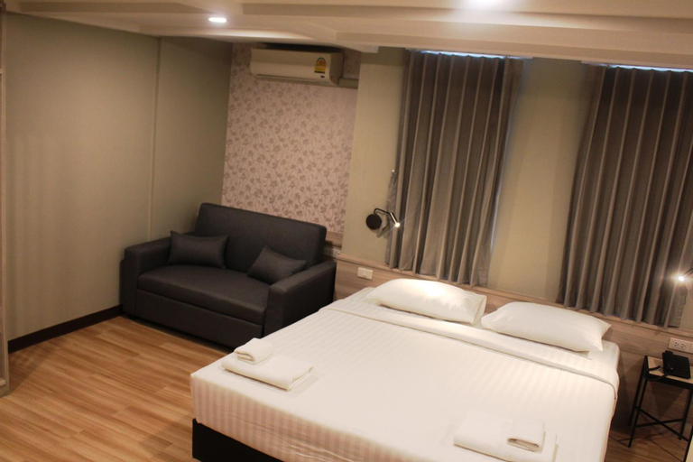 Bedroom 28