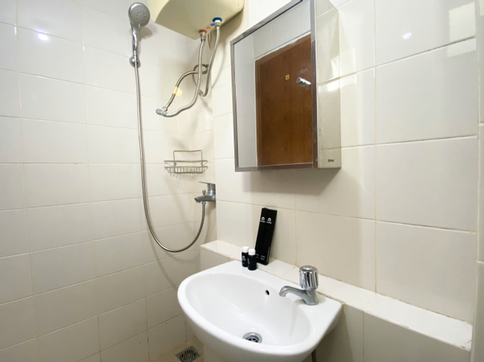Bedroom 4, Basic 2BR at Lagoon Bekasi Town Square Apartment By Travelio, Bekasi