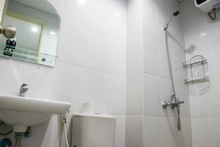 Bedroom 5, Minimalist and Cozy 1BR Patraland Urbano Apartment By Travelio, Bekasi