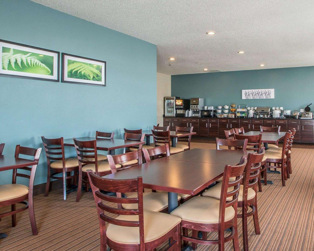 Food & Drinks 5, Sleep Inn & Suites Mount Vernon, Linn