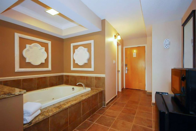 Bathroom 5, Econo Lodge Inn & Suites Old Saybrook Westbrook, Middlesex
