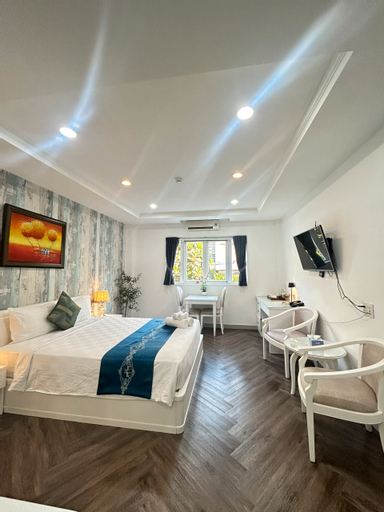 Bedroom 8