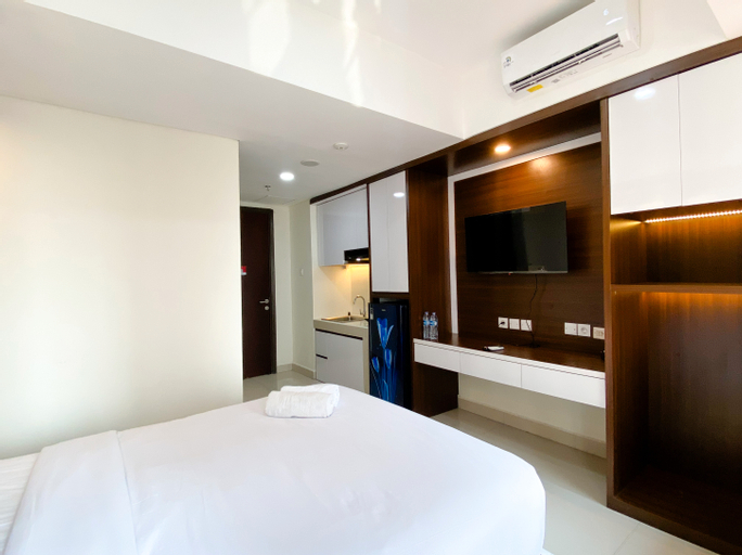 Bedroom 5, Modern Classic Studio at Pollux Chadstone Apartment By Travelio, Cikarang
