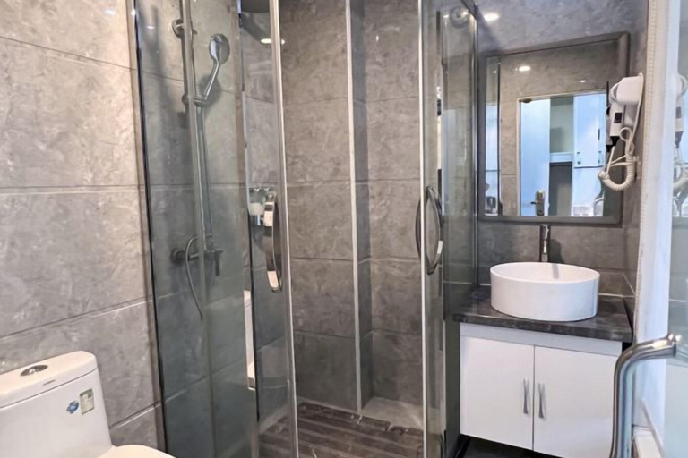 Bathroom 4, Yili Hotel, Jiangmen