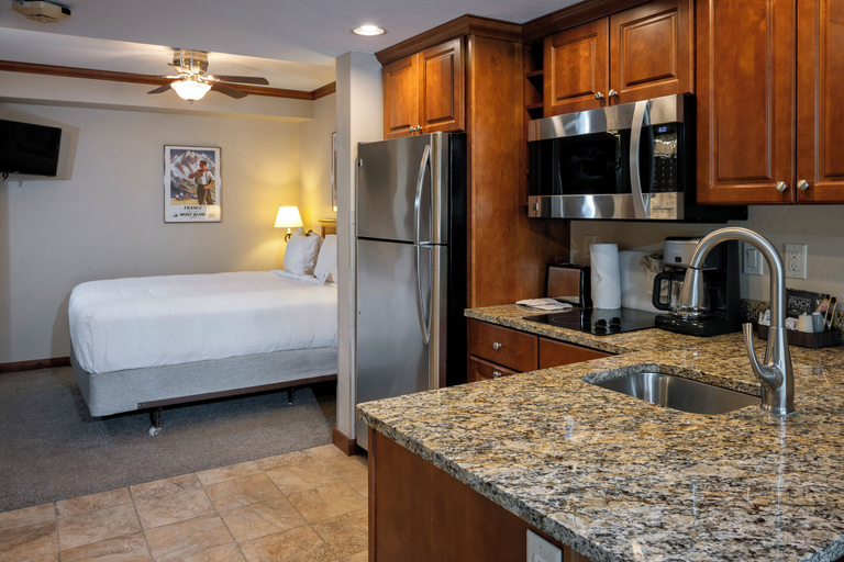Bedroom 2, Beaver Run Resort & Conference Center, Summit