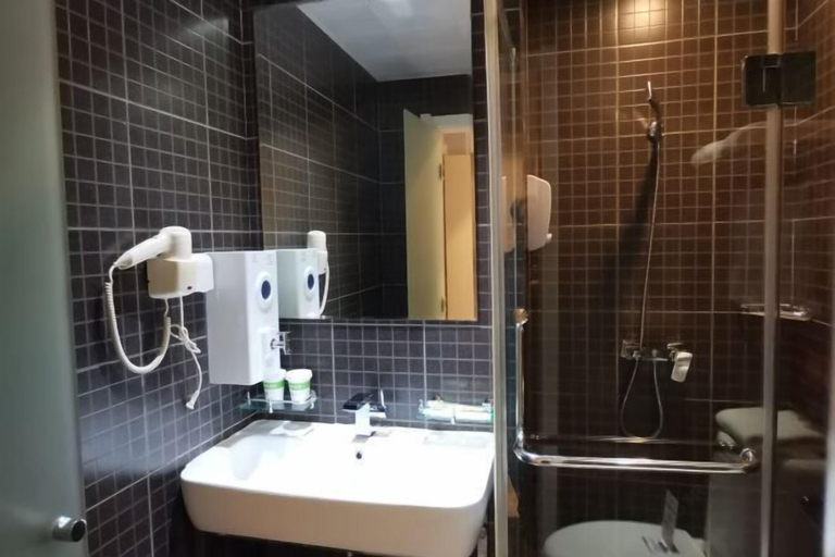 Bathroom 3, Homeinn Plus Hotel (Suzhou Fenhu Luxin Avenue), Suzhou