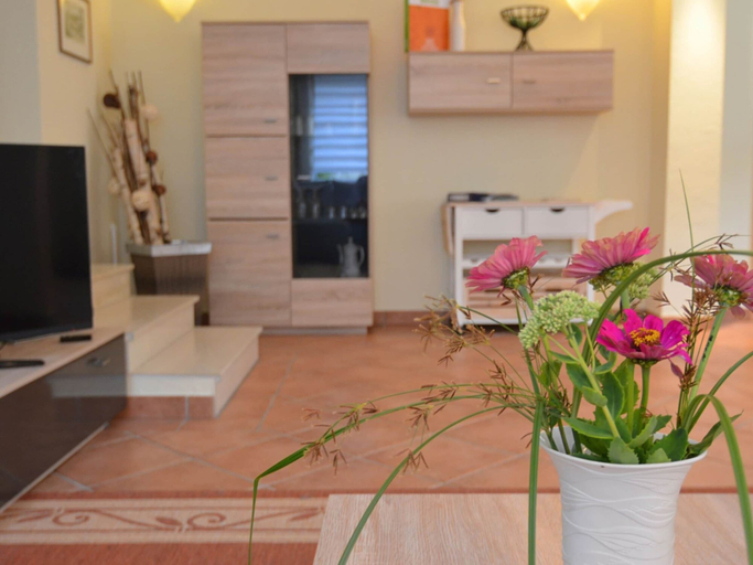 Others 5, Ferienwohnung in Lowensen mit Eigener Terrasse, Hameln-Pyrmont