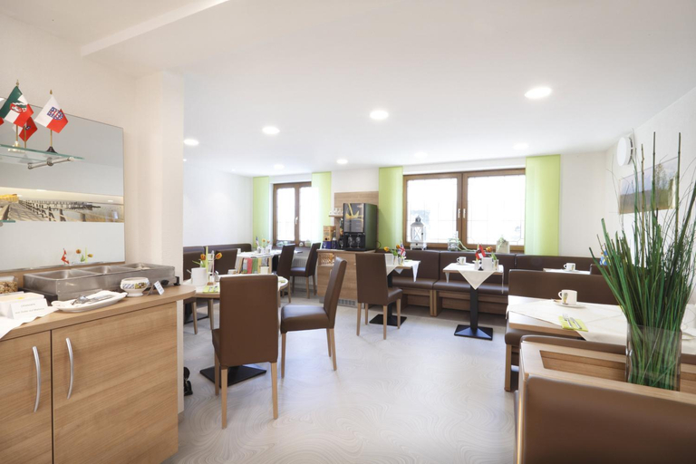 Food & Drinks, Hotel Pension Stern, Biberach