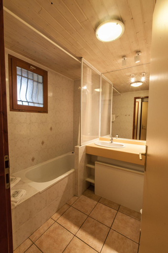 Bathroom 2, FranceComfort - L'Espinet, Aude