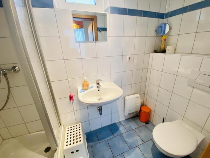 Bathroom, Spatzennest am Alten Strom, Rostock