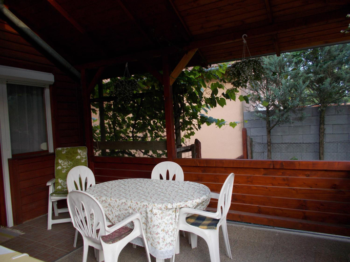 Food & Drinks, Nimrod Pihenohaz, Eger