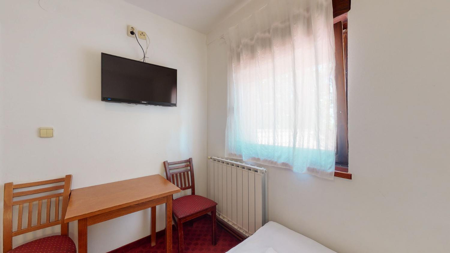 Bedroom 2, Planinarski Centar Petehovac, Delnice