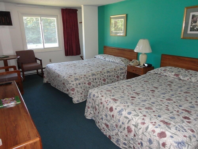 Bedroom 2, Eastern Inn & Suites (Formerly Eastern Inns), Carroll