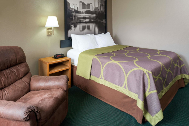 Bedroom 2, Super 8 By Wyndham Omaha Ne, Douglas