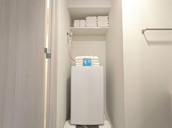 Bathroom 13