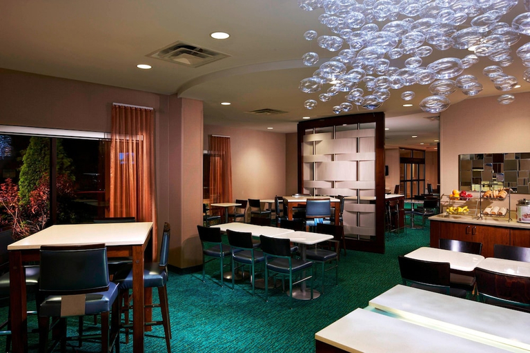Food & Drinks 4, Springhill Suites By Marriott Newark Liberty International, Newark