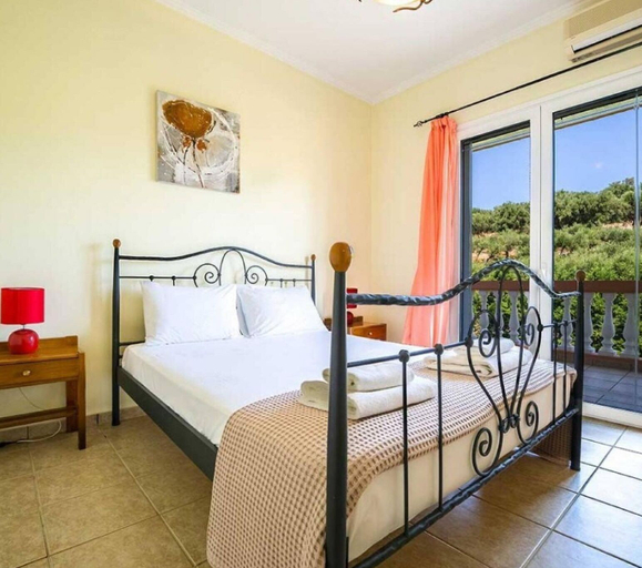Room 4, Villa Roula With Private Pool, Crete