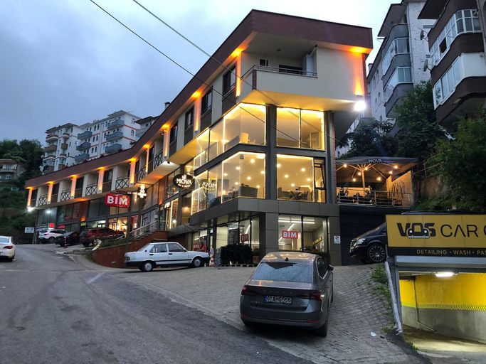 Exterior & Views