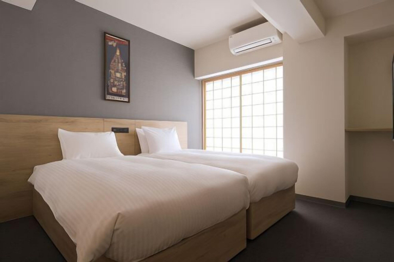 Bedroom 12