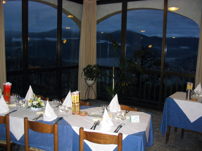 Food & Drinks 4, Hotel Battle Of Britain, Novara