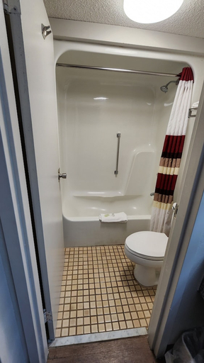 Bathroom 4, Red Roof Inn Perry, Houston