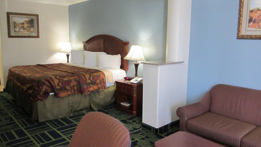 Bedroom 2, Regency Inn, Montgomery
