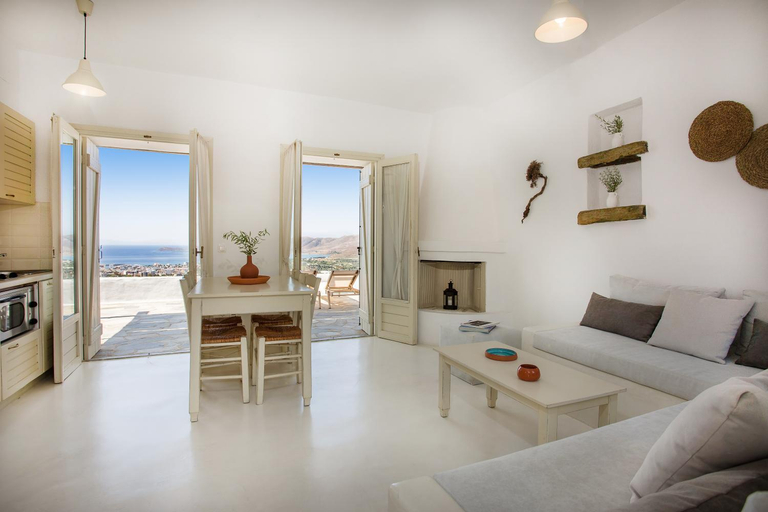 Others 5, Lithos Villas, Central Greece