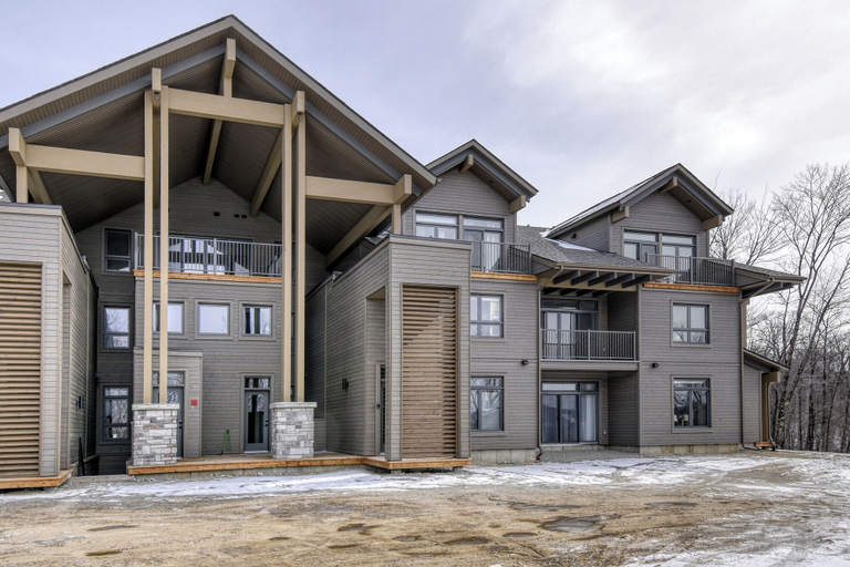Exterior & Views 2, 105 Verbier Building 14, Les Laurentides
