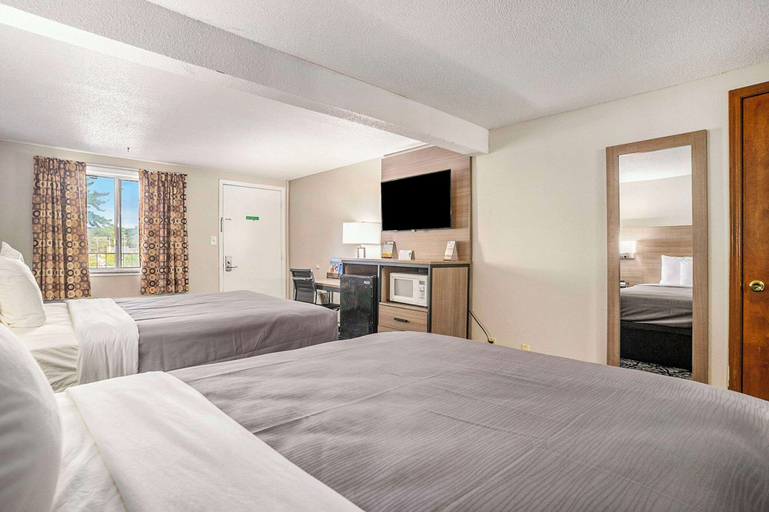 Bedroom 4, Rodeway Inn Grand Haven, Ottawa