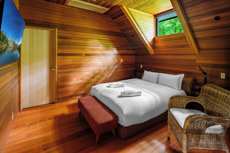 Bedroom 3, Phoenix Chalets, Hakuba