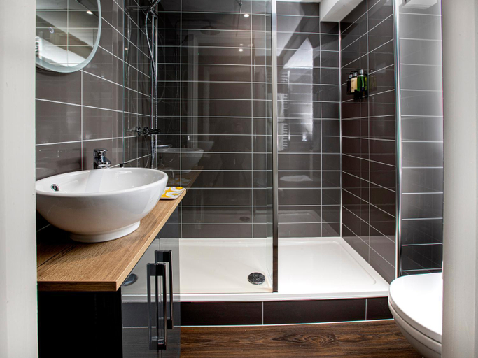 Bathroom 3, The Fleece Inn, Bradford