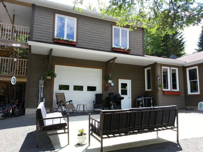 Exterior & Views 1, Bed and Breakfast Du Repos, Restigouche