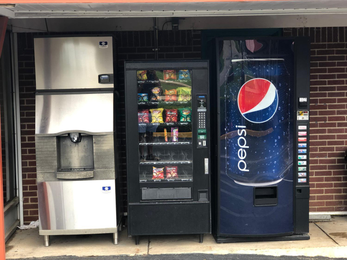 Others 5, Budget Inn - New Albany, Union