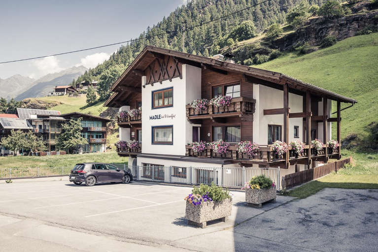 Others 5, Madle - B&B, Imst