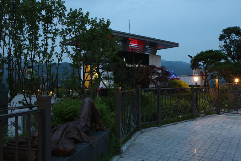 Moonlight Blue Pension, Gapyeong