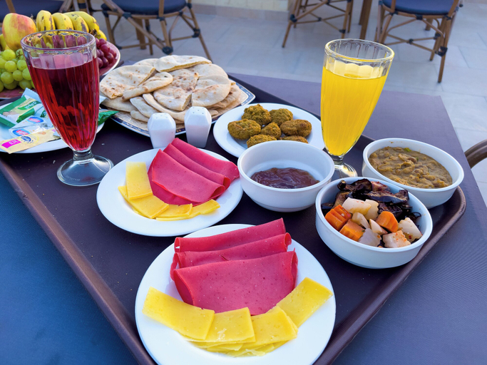 Food & Drinks 4, Sneferu Pyramids Golden Gate, Al-'Umraniyah