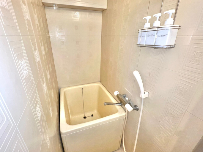 Bathroom 3, 2nd Kouzu Glory Heights, Osaka