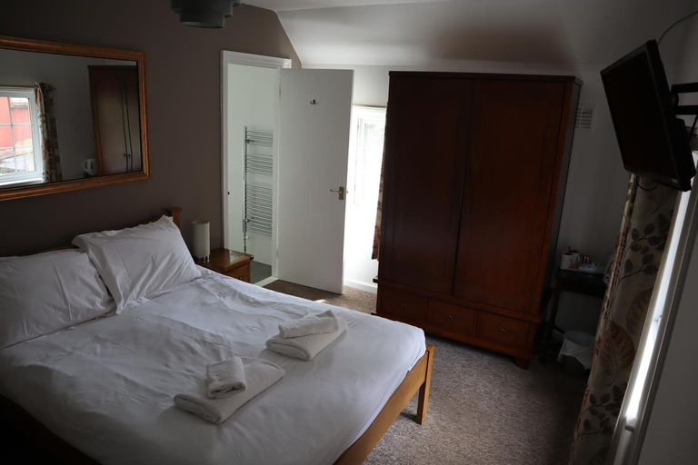 Bedroom 2, The White Horse Inn, Somerset