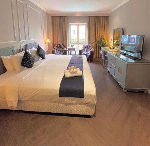 Bedroom 30
